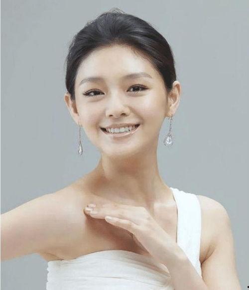 大明星网红奶奶简介,大明星的温馨日常与人生智慧