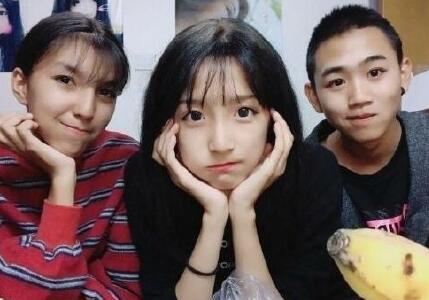 明星网红小男孩图片,揭秘网红小男孩的可爱瞬间