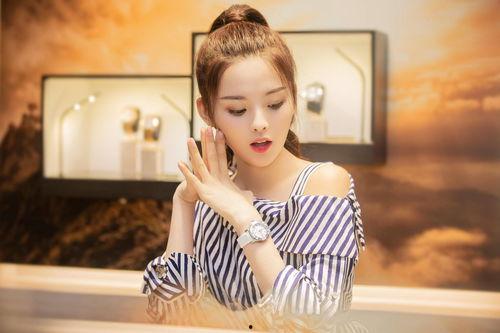 明星网红僵尸舞是谁,揭秘明星网红引领的舞蹈潮流