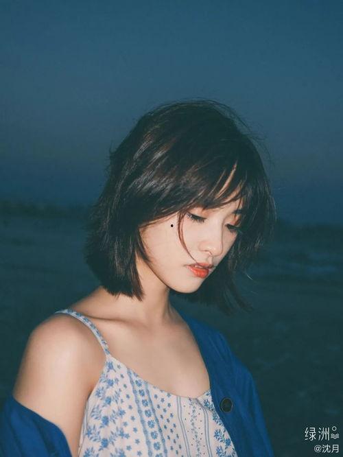 方圆脸美女明星网红,揭秘网红明星的美丽秘诀