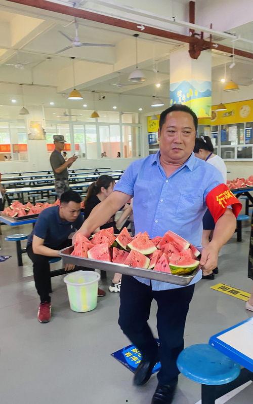 今日吃瓜学生学校,吃瓜学生揭秘校园新鲜事