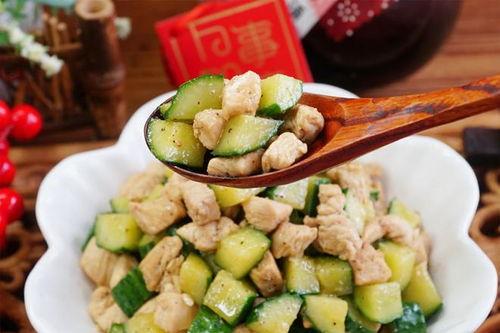 今日大暑宜吃瓜,瓜果盛宴，消暑养生正当时