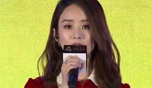 孩子干妈是明星网红小说,网红干妈的明星养成记