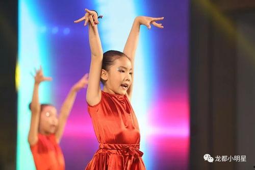 明星网红最火的舞蹈,跟随明星潮流，一起舞动青春风采