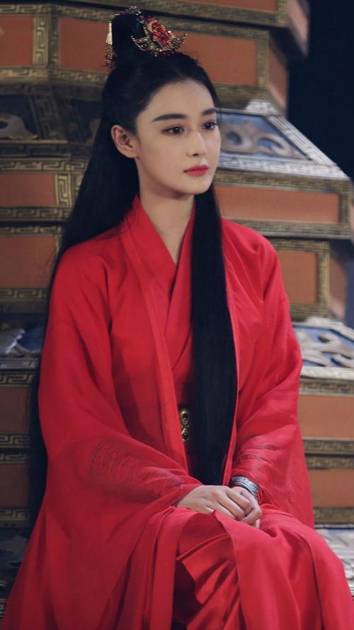 穿汉服很像女明星网红,街头女明星网红同款穿搭指南