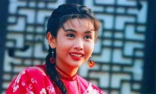 铁公鸡明星网红是谁,他是谁？背后的故事与影响力