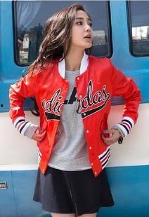 明星网红同款棒球服,明星加持的时尚棒球服潮流解析
