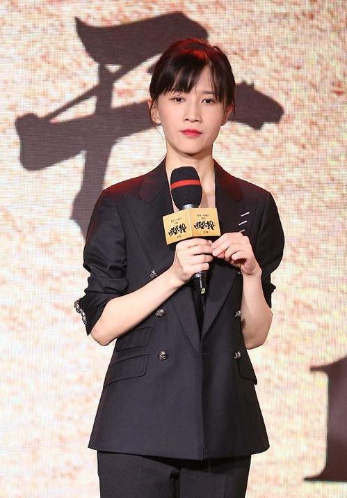 小明星网红穿搭文案,潮流与个性的完美融合