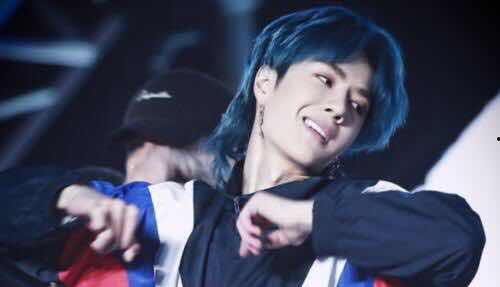 明星网红唱歌慢慢变好听,明星网红的蜕变之路