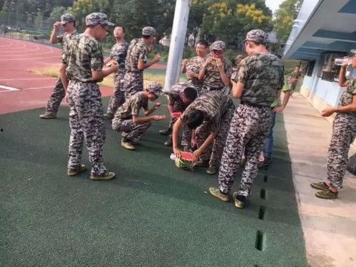 今日大瓜-热心的朝阳群众军训