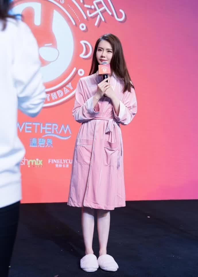 明星网红同款套头睡衣,明星套头睡衣潮流解析