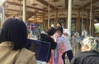 外滩偶遇明星网红有哪些,明星网红惊喜亮相，瞬间点燃街头热度