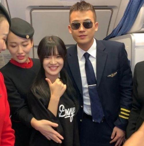 粉丝偶遇明星网红是谁,揭秘网红明星的神秘邂逅